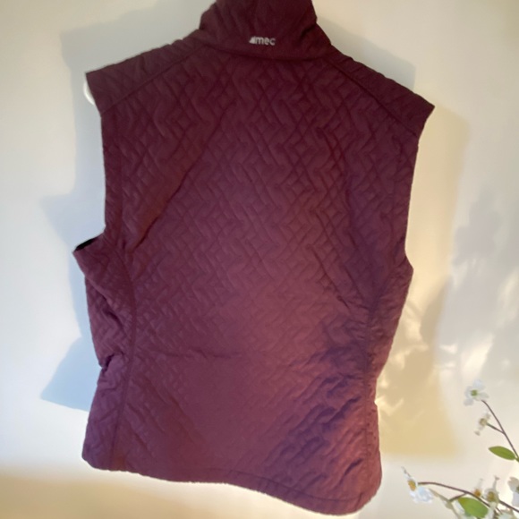 Mount Equipment Coop Vest - Picture 5 of 5